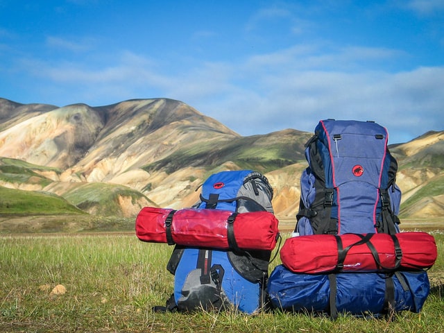 How to Securely Strap a Sleeping Bag to Your Roof Rack