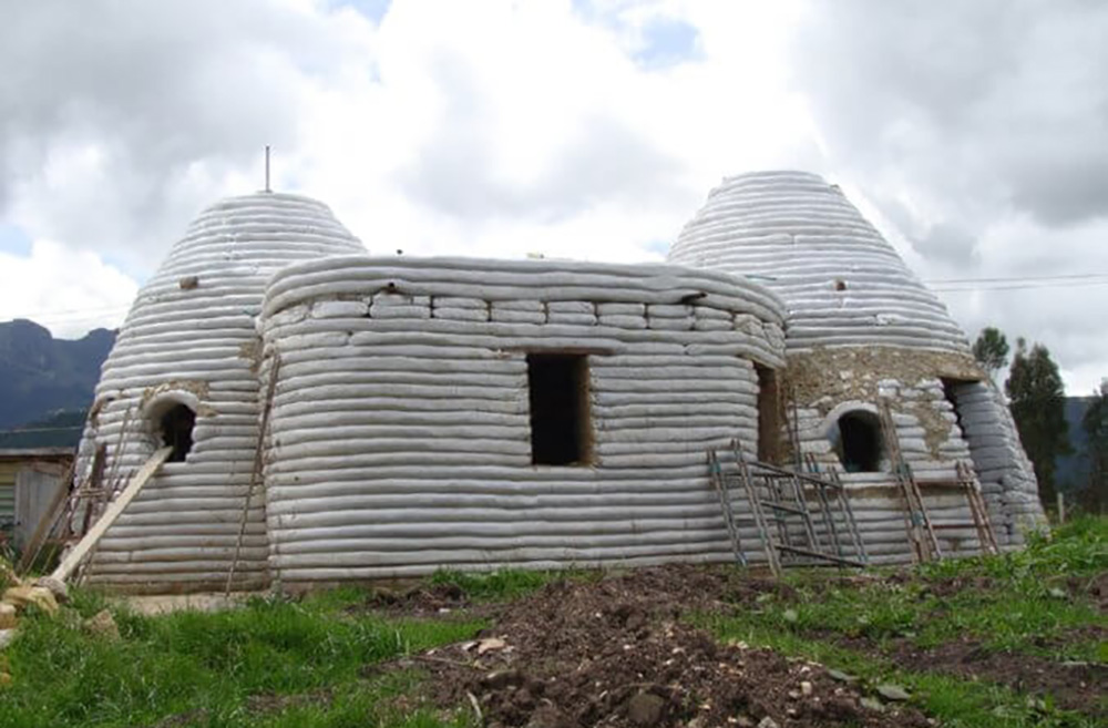 Roofing Techniques for Earth Bag Homes