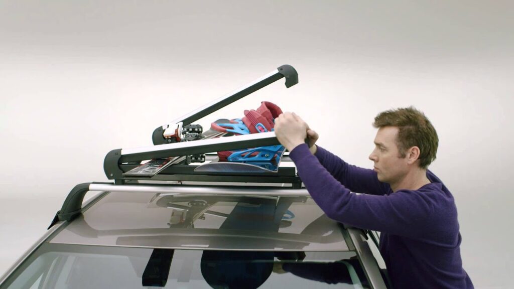 Securely Attach Your Skis Bag to a Roof Rack